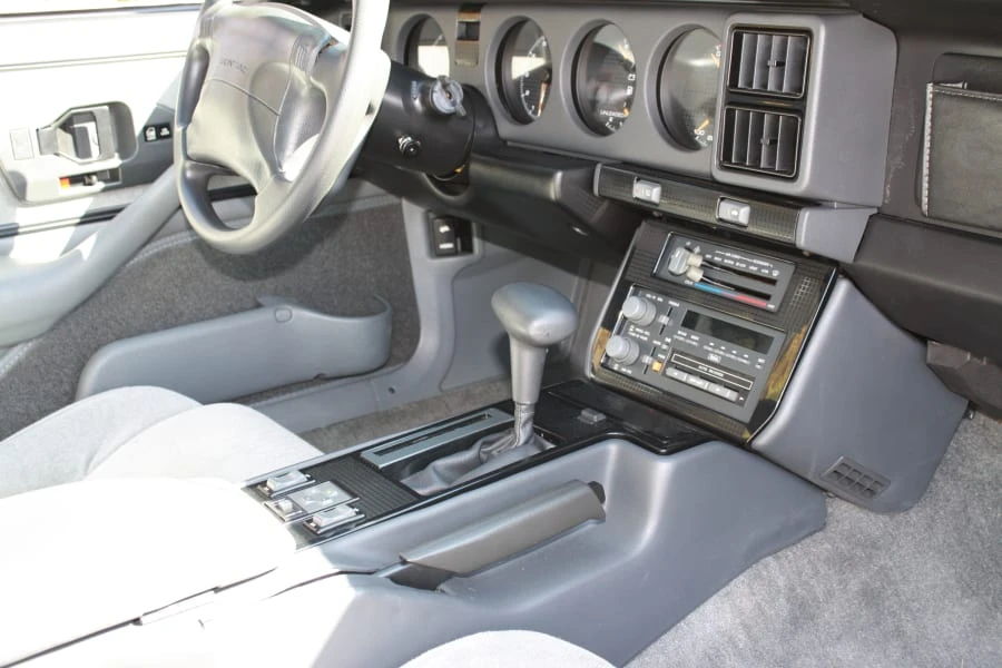 1990 Pontiac Firebird 3rd Gen - Image 10 of 22