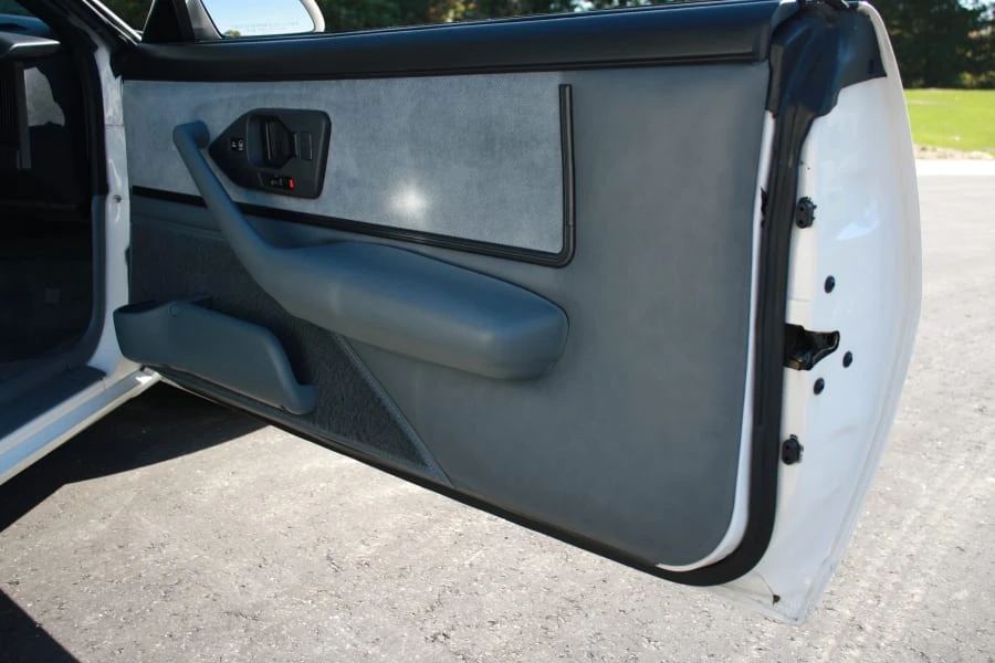 1990 Pontiac Firebird 3rd Gen - Image 12 of 22