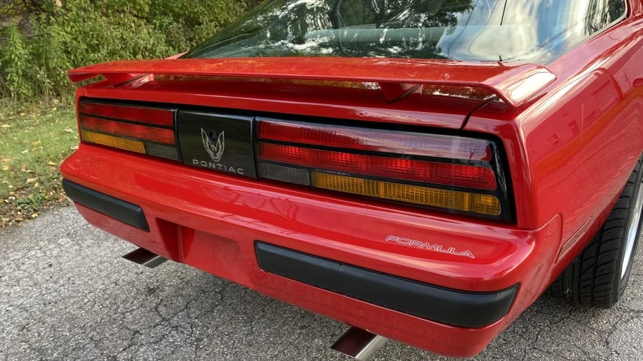 1990 Pontiac Firebird 3rd Gen - Image 8 of 10