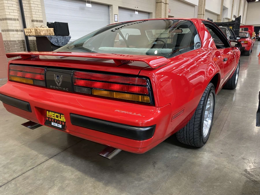 1990 Pontiac Firebird 3rd Gen - Image 3 of 10