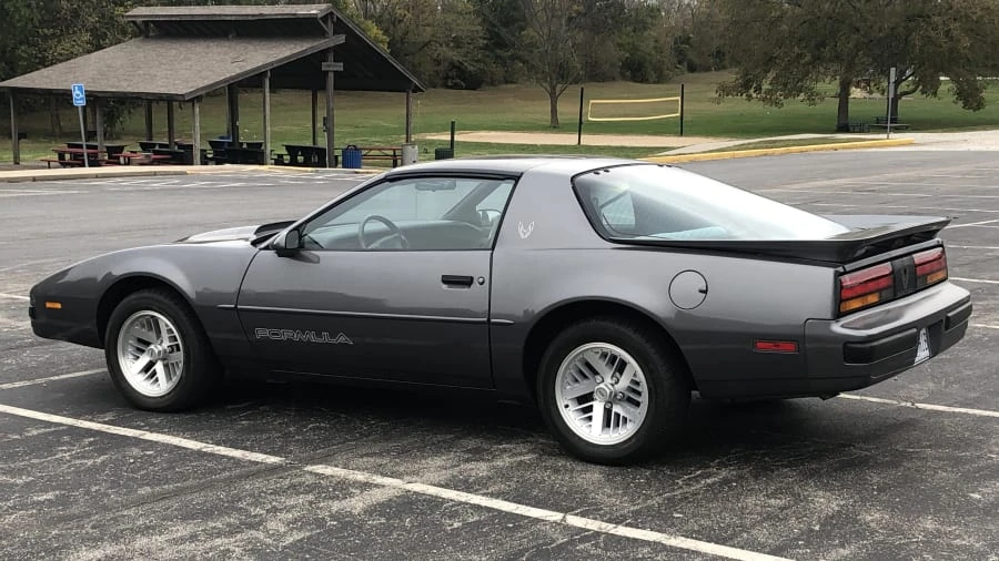 1990 Pontiac Firebird 3rd Gen - Image 2 of 11