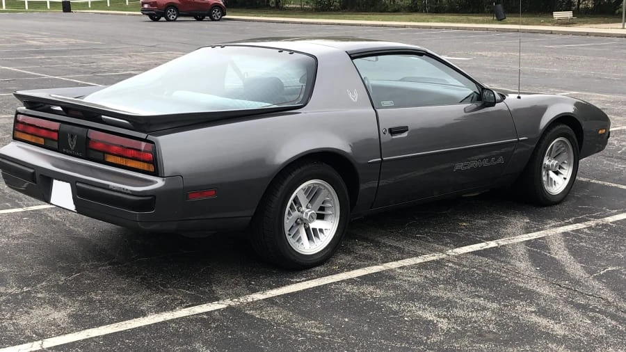 1990 Pontiac Firebird 3rd Gen - Image 10 of 11