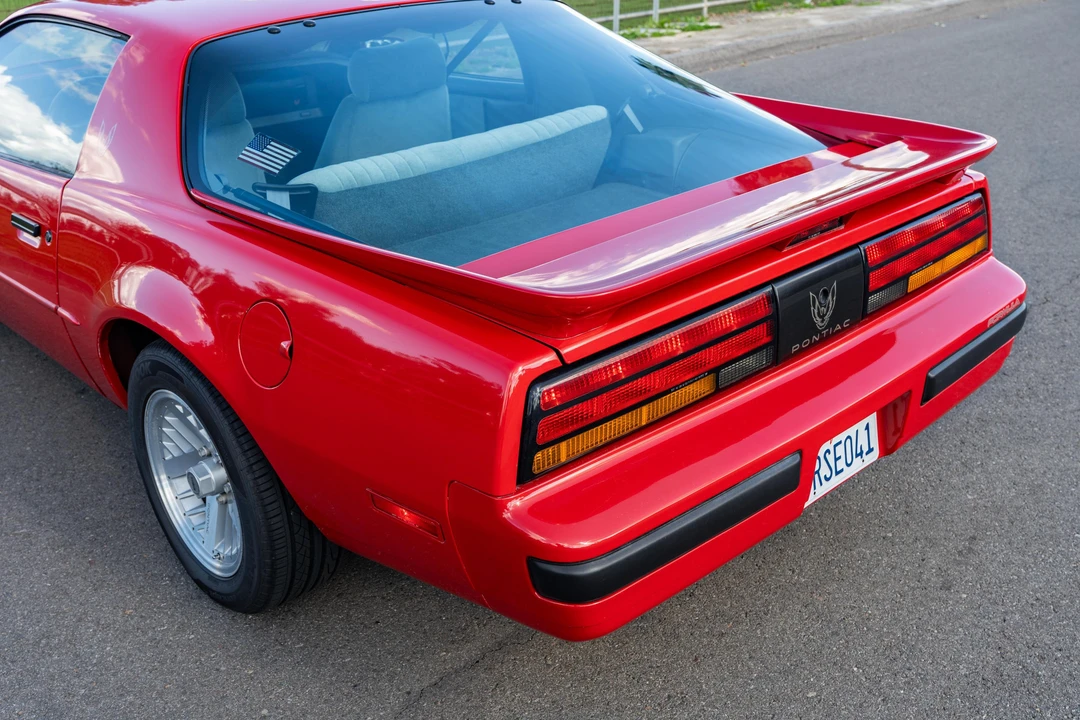 1990 Pontiac Firebird 3rd Gen - Image 23 of 31
