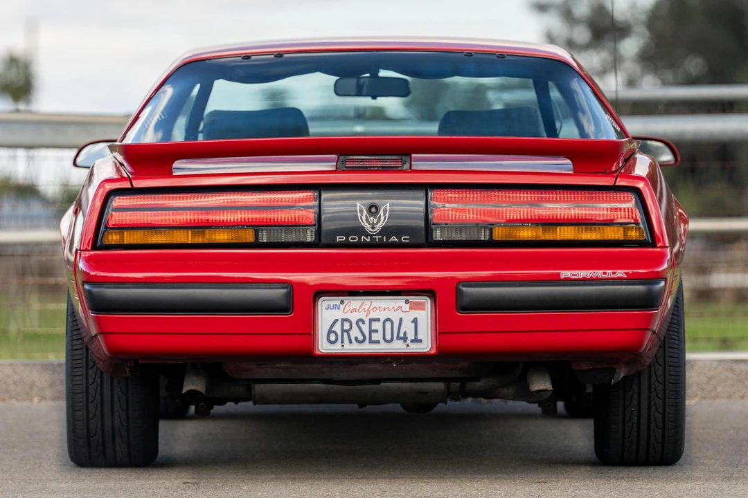 1990 Pontiac Firebird 3rd Gen - Image 5 of 31