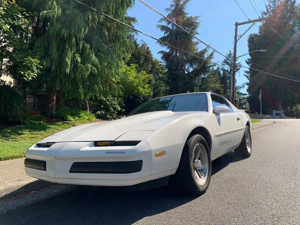 1990 Pontiac Firebird Formula 3rd Gen - Image 7 of 24