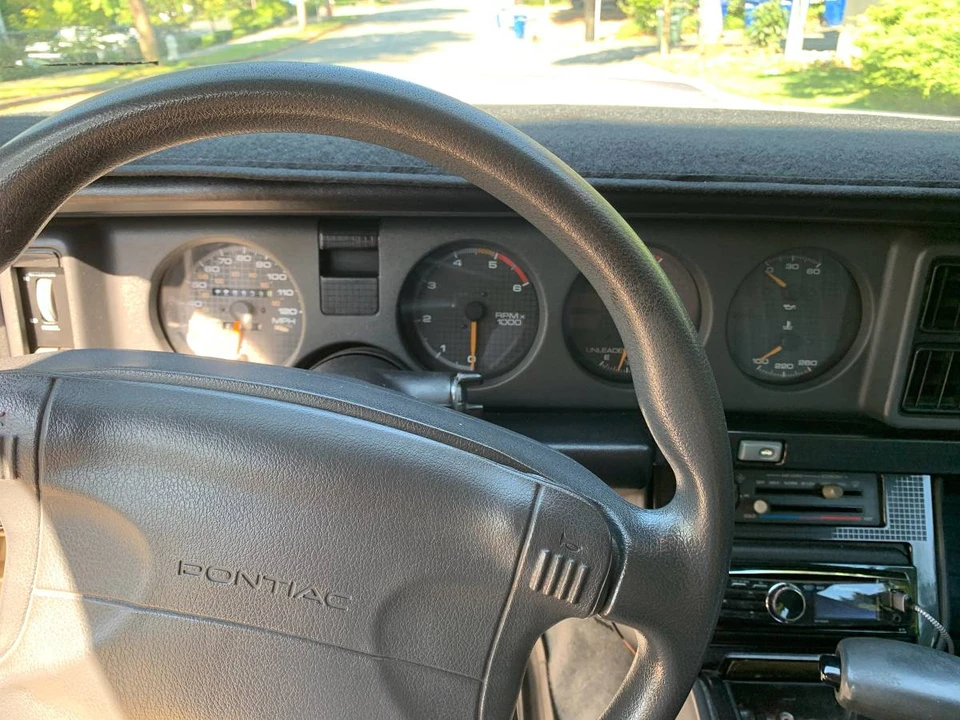 1990 Pontiac Firebird Formula 3rd Gen - Image 12 of 24