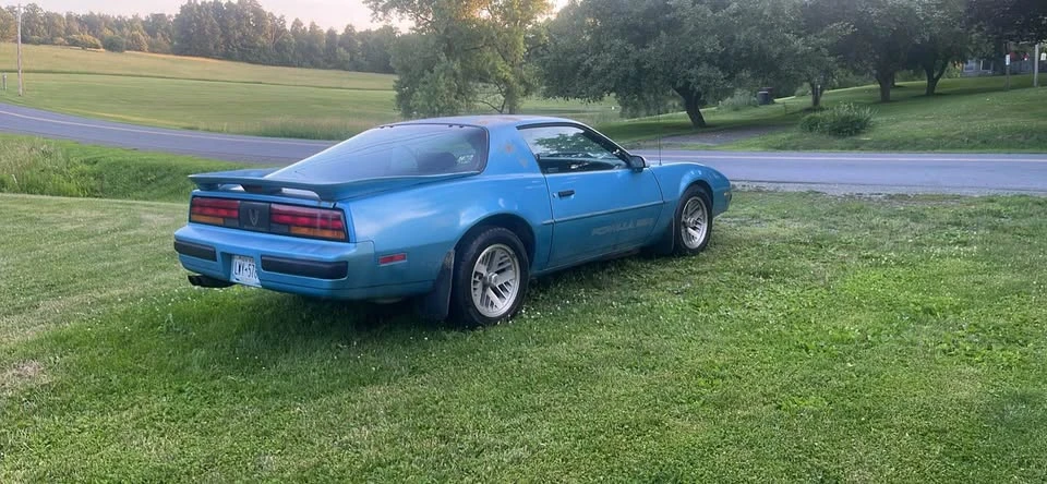 1990 Pontiac Firebird Formula 3rd Gen - Image 3 of 10