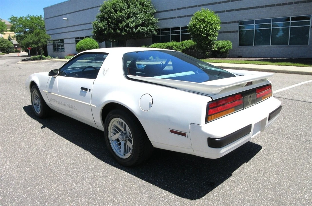 1990 Pontiac Firebird Formula 3rd Gen - Image 3 of 24