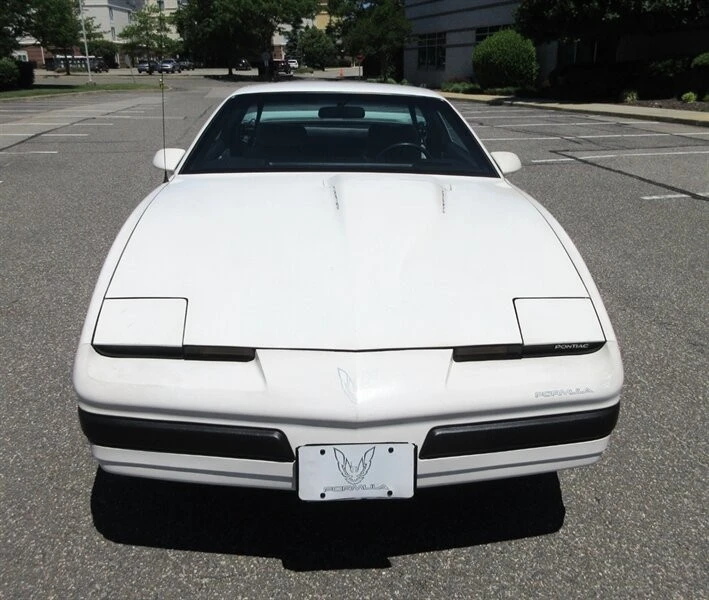 1990 Pontiac Firebird Formula 3rd Gen - Image 11 of 31