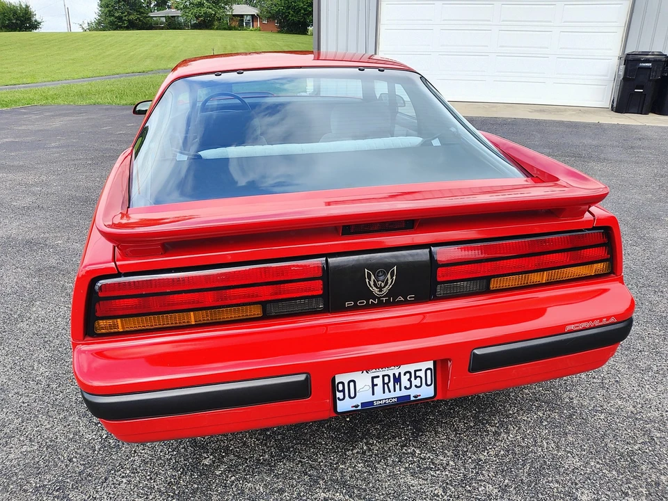 1990 Pontiac Firebird 3rd Gen - Image 16 of 31