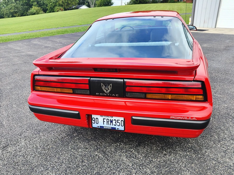 1990 Pontiac Firebird 3rd Gen - Image 17 of 31
