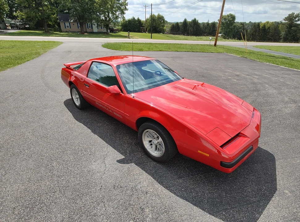 1990 Pontiac Firebird 3rd Gen - Image 26 of 31