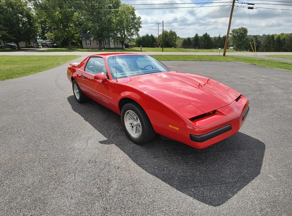 1990 Pontiac Firebird 3rd Gen - Image 27 of 31