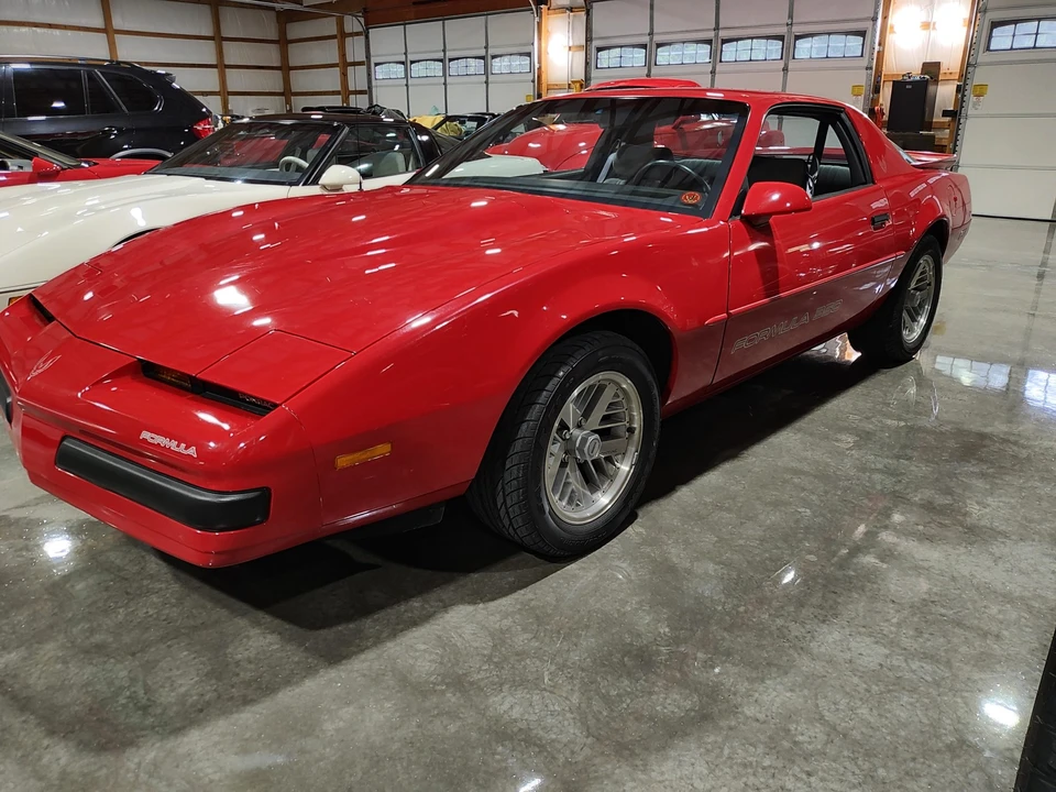1990 Pontiac Firebird 3rd Gen - Image 28 of 31