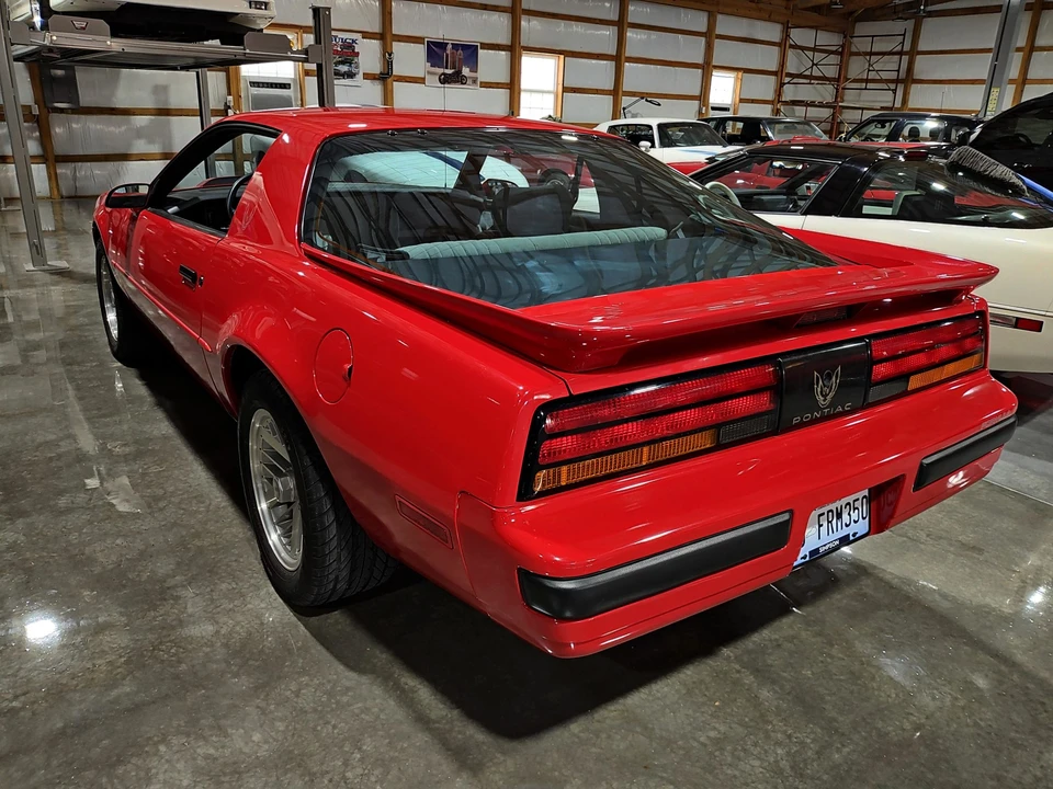 1990 Pontiac Firebird 3rd Gen - Image 30 of 31