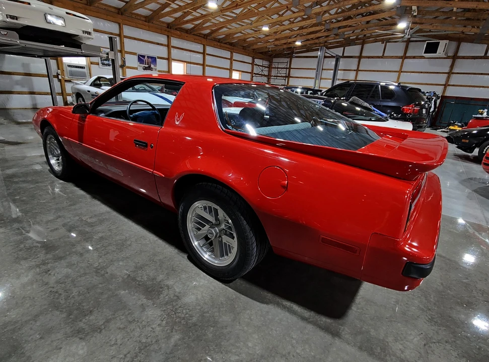 1990 Pontiac Firebird 3rd Gen - Image 29 of 31