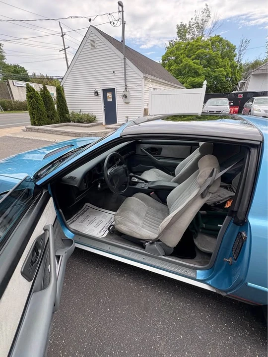 1990 Pontiac Firebird Formula 3rd Gen - Image 10 of 13