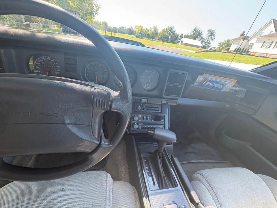 1990 Pontiac Firebird Formula 3rd Gen - Image 13 of 20