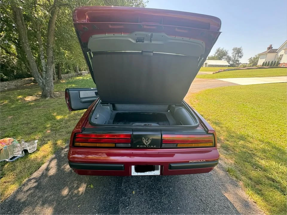 1990 Pontiac Firebird Formula 3rd Gen - Image 4 of 20