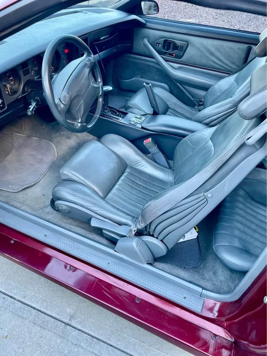 1990 Pontiac Firebird 3rd Gen - Image 5 of 7