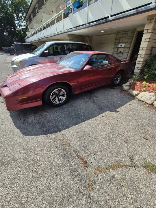 1990 Pontiac Firebird 3rd Gen - Image 19 of 20