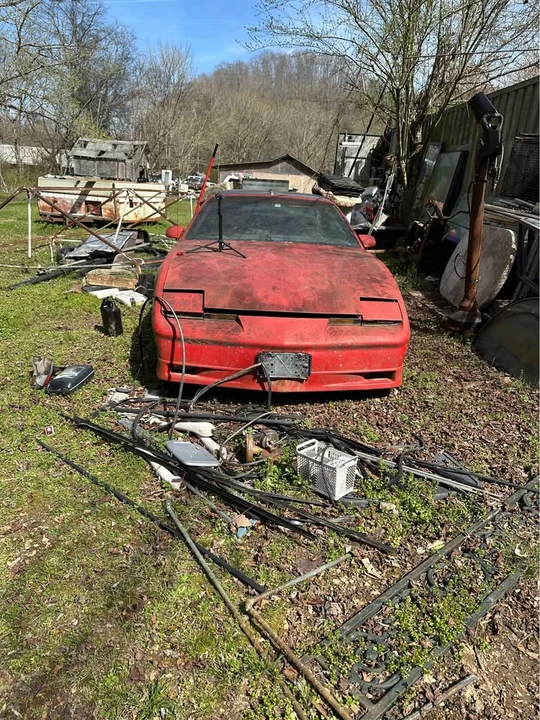 1990 Pontiac Firebird 3rd Gen - Image 2 of 3