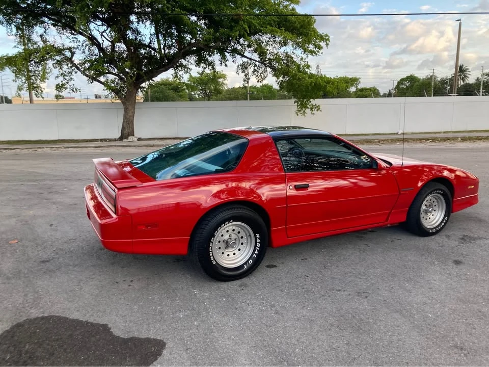 1990 Pontiac Firebird 3rd Gen - Image 8 of 17