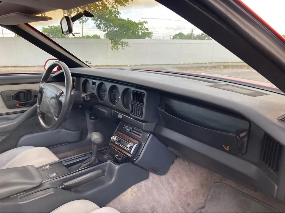 1990 Pontiac Firebird 3rd Gen - Image 11 of 17