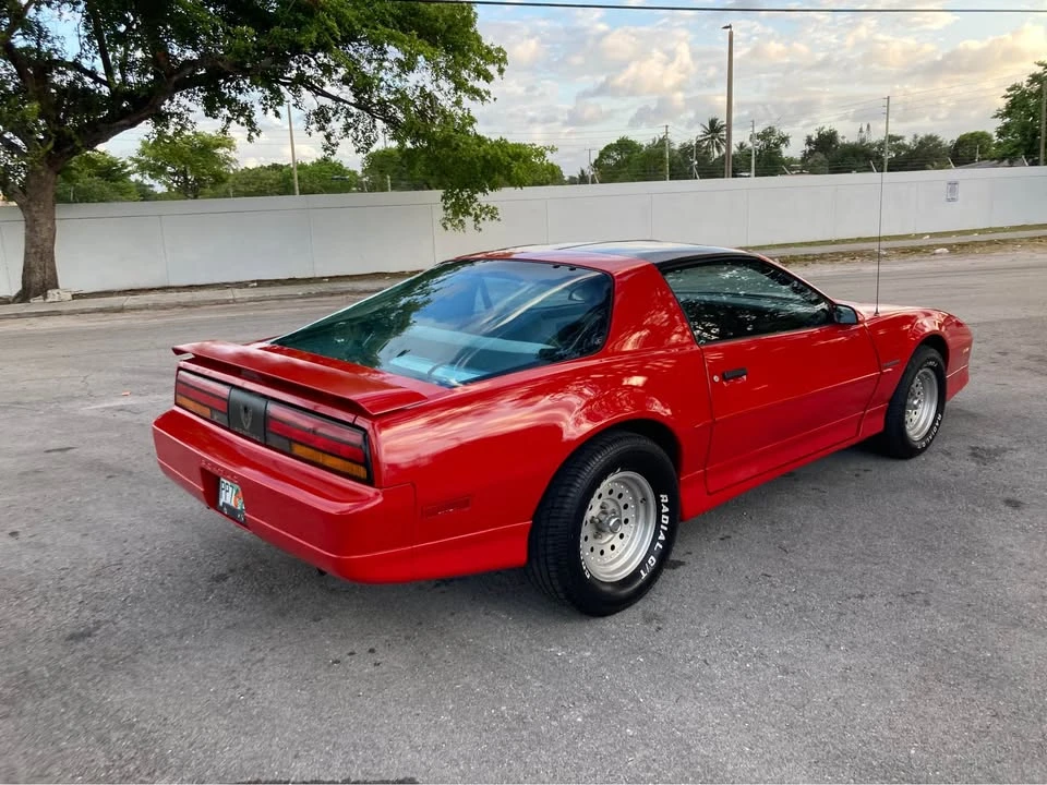 1990 Pontiac Firebird 3rd Gen - Image 5 of 17