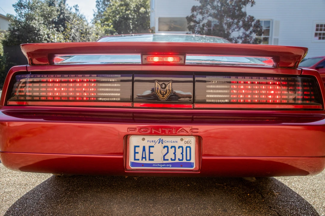 1990 Pontiac Firebird Trans Am 3rd Gen - Image 9 of 31