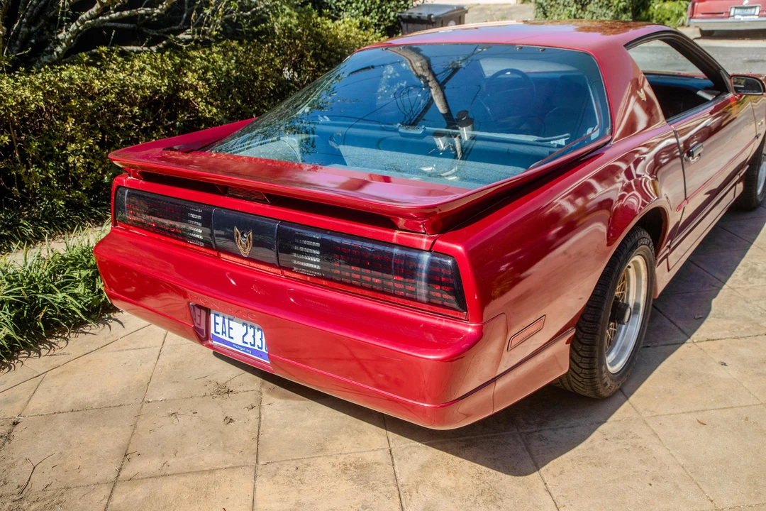 1990 Pontiac Firebird Trans Am 3rd Gen - Image 10 of 31