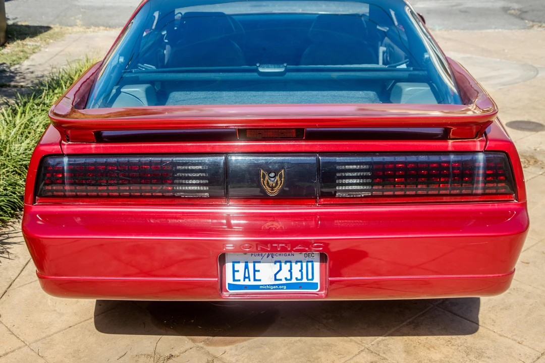 1990 Pontiac Firebird Trans Am 3rd Gen - Image 8 of 31