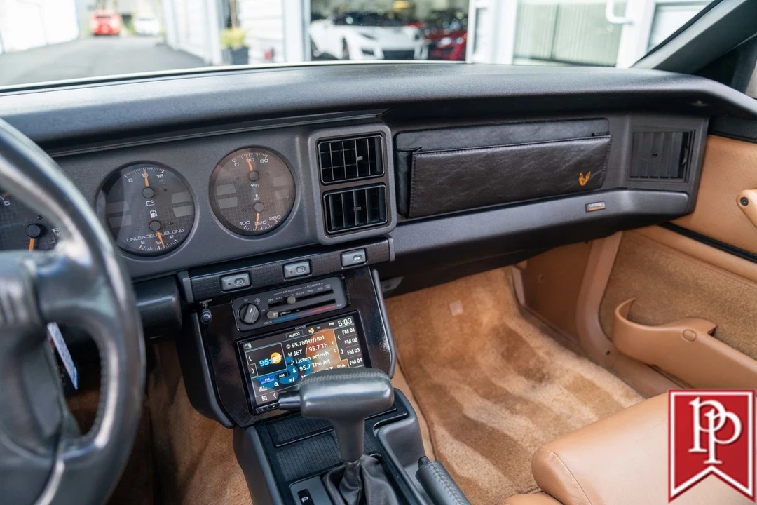 1990 Pontiac Firebird Trans Am 3rd Gen - Image 16 of 21