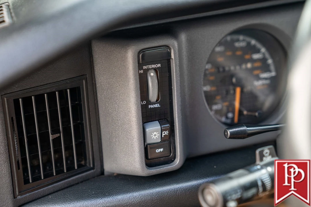 1990 Pontiac Firebird Trans Am 3rd Gen - Image 13 of 21