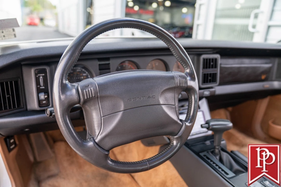 1990 Pontiac Firebird Trans Am 3rd Gen - Image 14 of 21