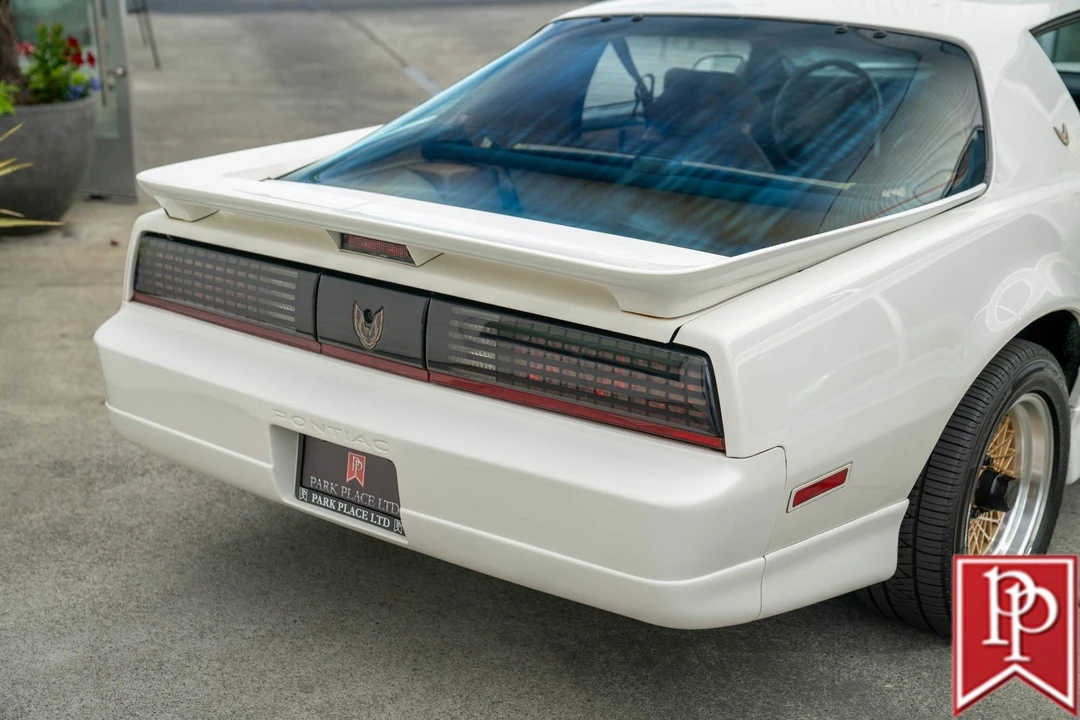 1990 Pontiac Firebird Trans Am 3rd Gen - Image 7 of 21