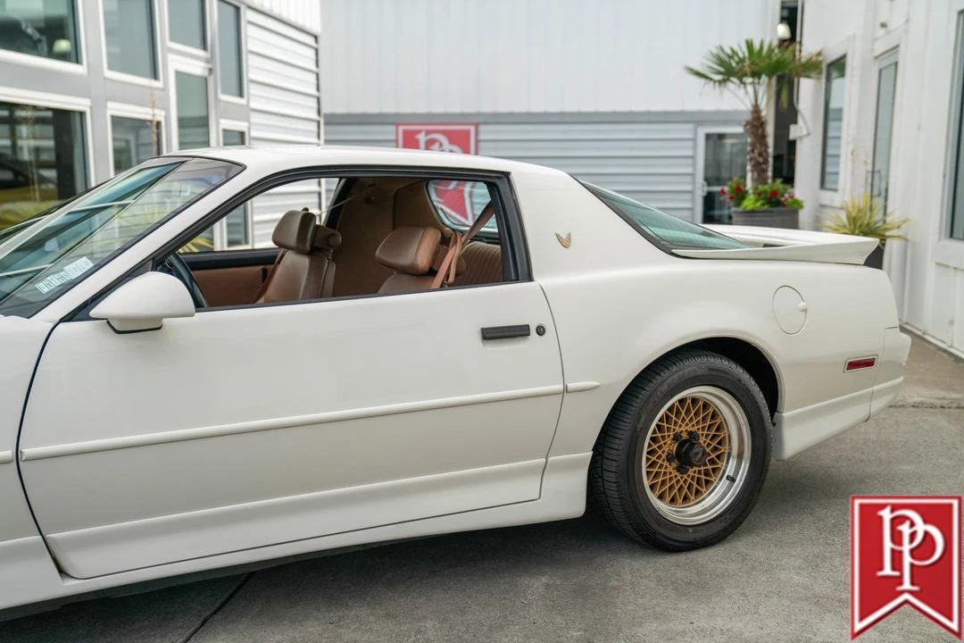 1990 Pontiac Firebird Trans Am 3rd Gen - Image 6 of 21