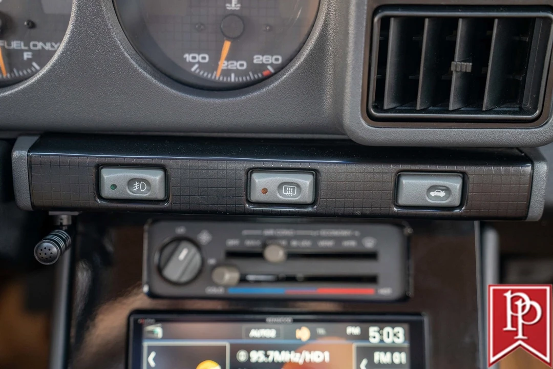 1990 Pontiac Firebird Trans Am 3rd Gen - Image 18 of 21