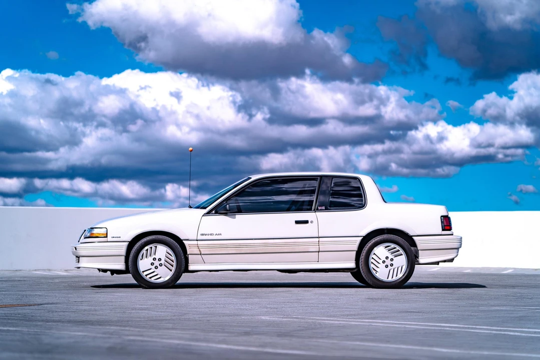 1990 Pontiac Grand Am - Image 27 of 31