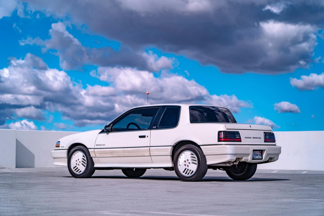 1990 Pontiac Grand Am - Image 21 of 31