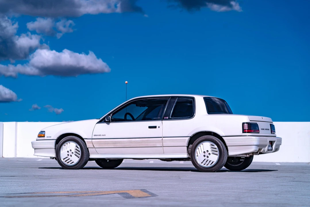 1990 Pontiac Grand Am - Image 25 of 31