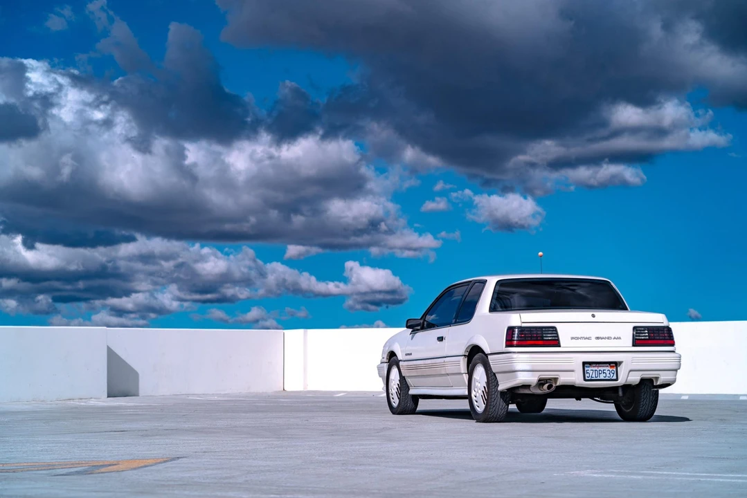 1990 Pontiac Grand Am - Image 17 of 31