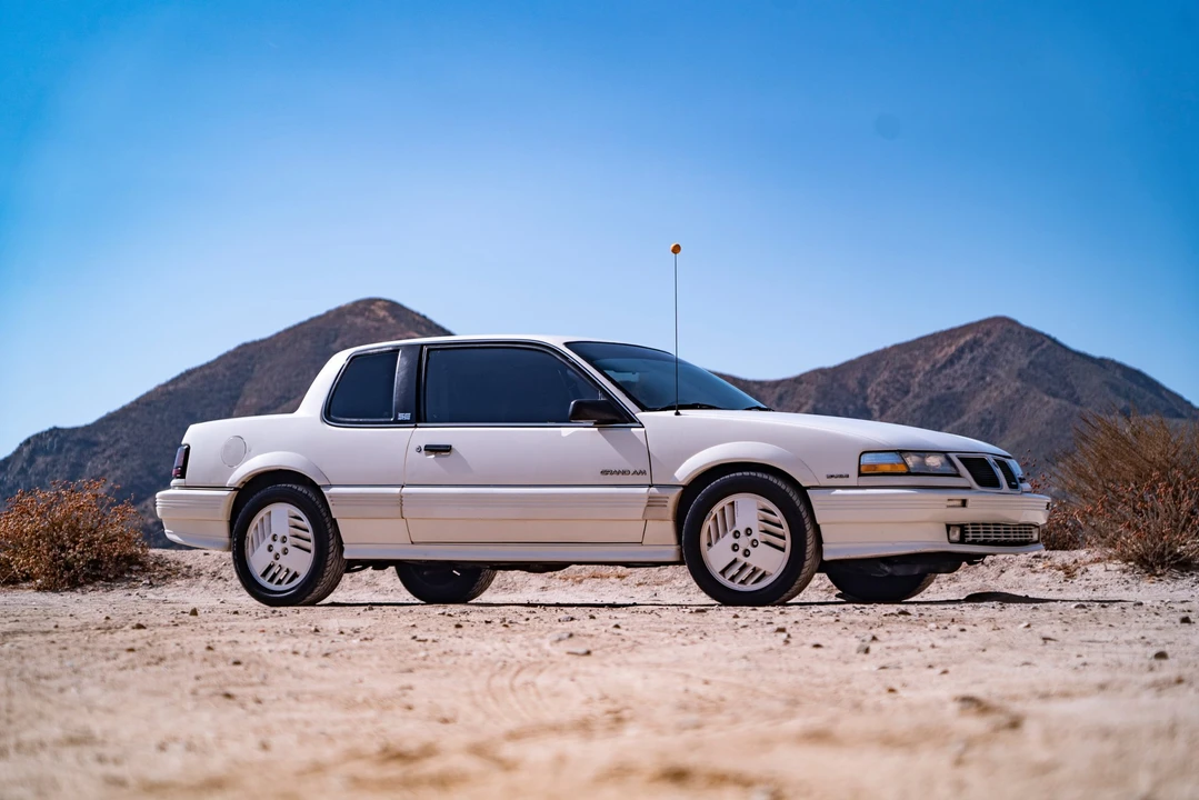 1990 Pontiac Grand Am - Image 10 of 31