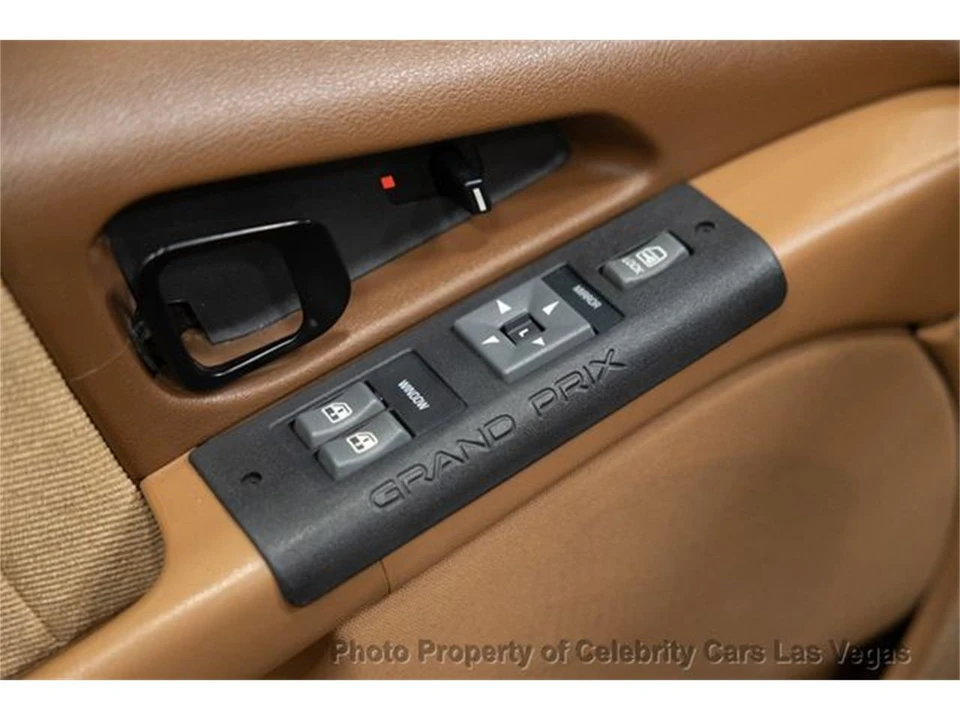 1990 Pontiac Grand Prix 3rd+ Gen - Image 24 of 31
