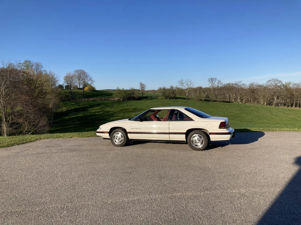 1990 Pontiac Grand Prix 3rd+ Gen - Image 10 of 31