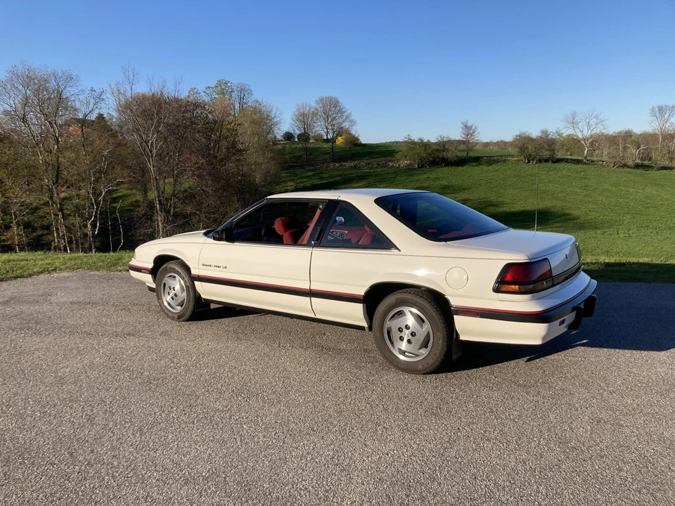 1990 Pontiac Grand Prix 3rd+ Gen - Image 11 of 31