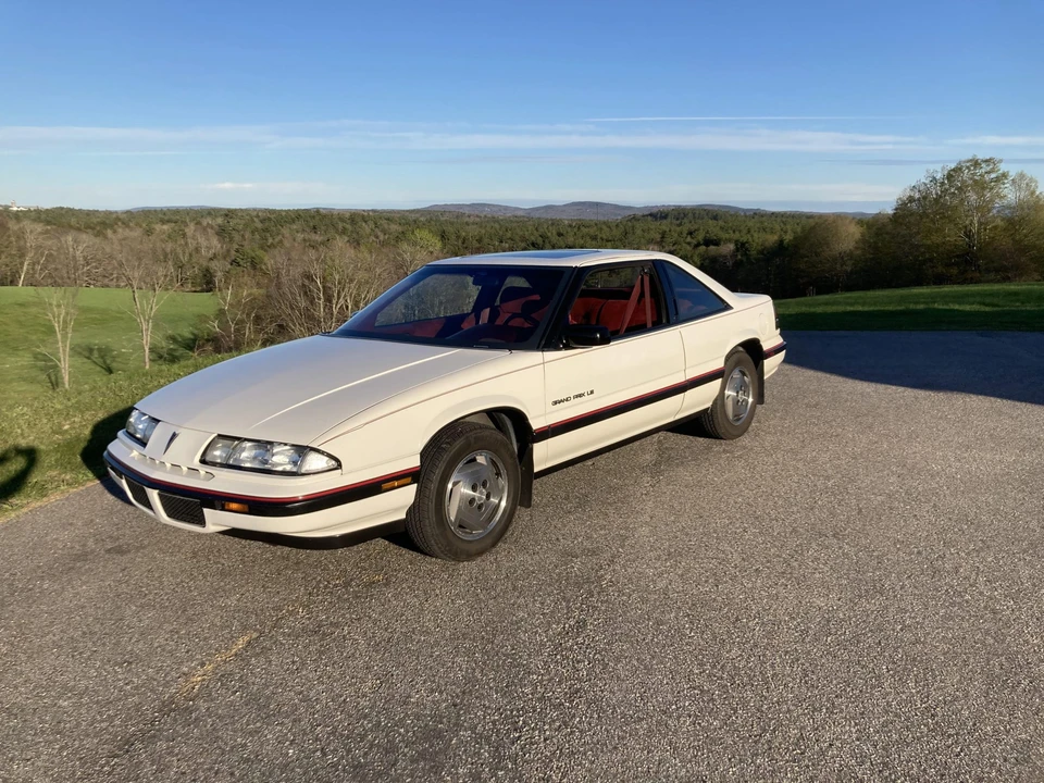 1990 Pontiac Grand Prix 3rd+ Gen - Image 8 of 31