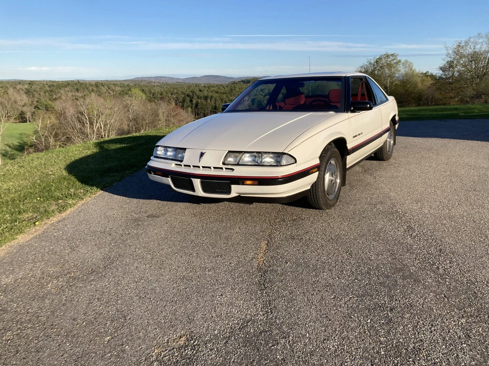 1990 Pontiac Grand Prix 3rd+ Gen - Image 5 of 31