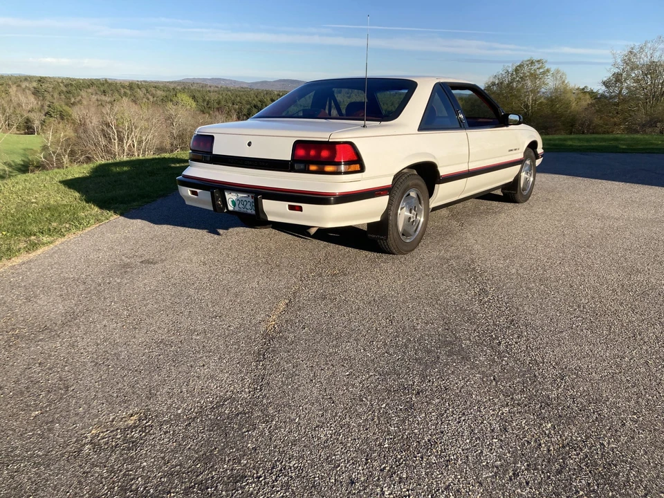 1990 Pontiac Grand Prix 3rd+ Gen - Image 26 of 31
