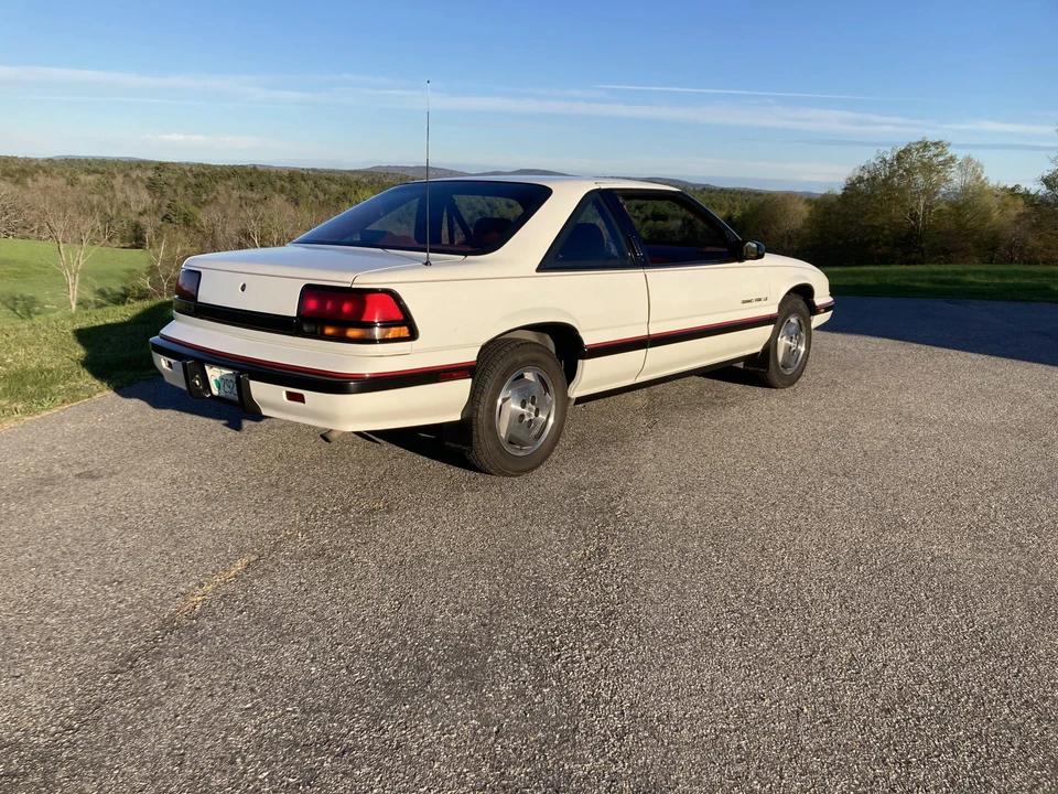 1990 Pontiac Grand Prix 3rd+ Gen - Image 25 of 31